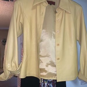 Nicola Benti designer yellow leather jacket XS in great condition give me best $